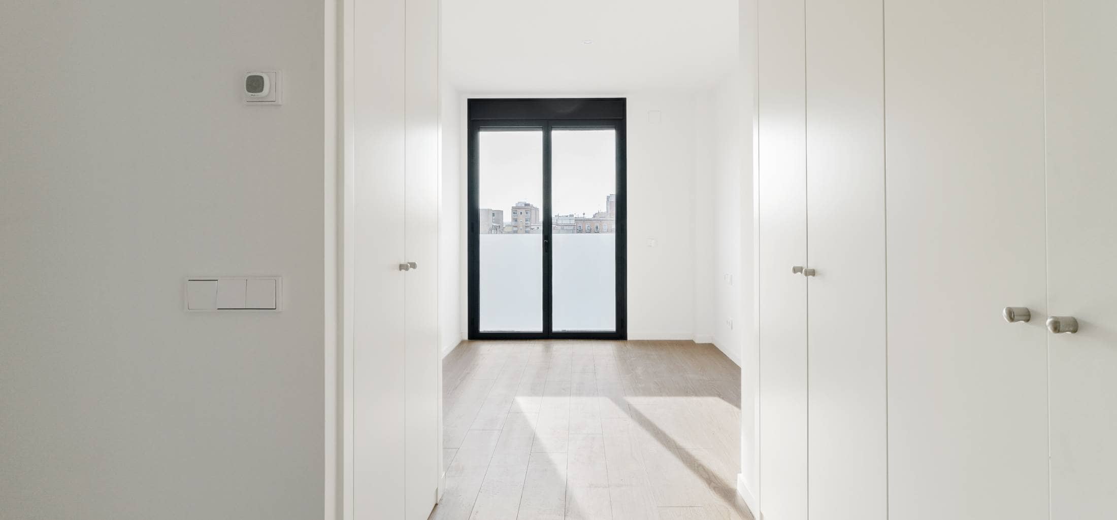 pages/flats/marobert-badalona.image_seo.floor_1_portal_D_door_1_6