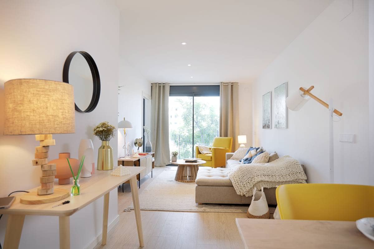 Bright furnished living room in Marobert | Badalona